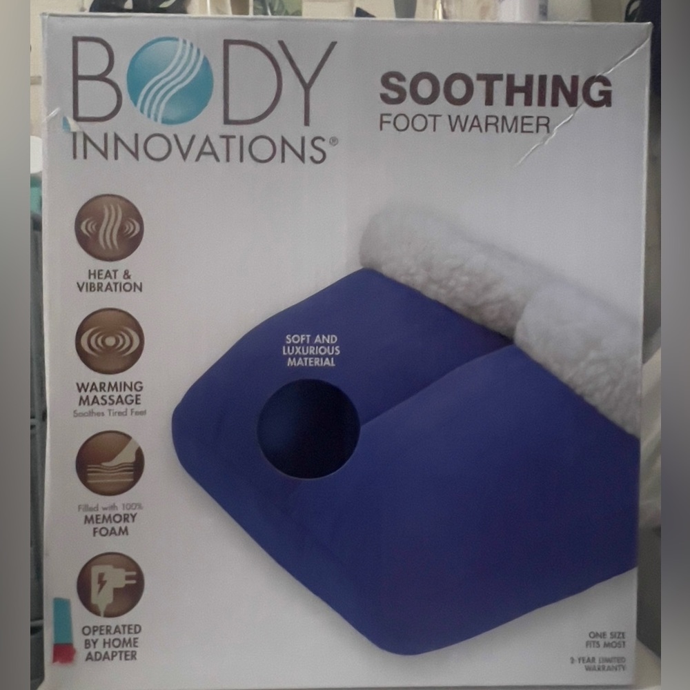 Body Innovations Soothing Foot Warmer featuring controls and massage motors